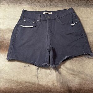Levi’s 505 Cut-off Shorts